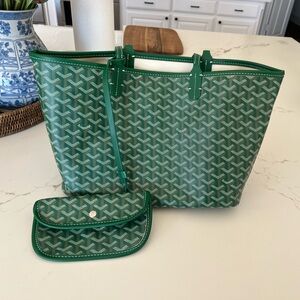 Green large fabulous tote bag with attached makeup pouch